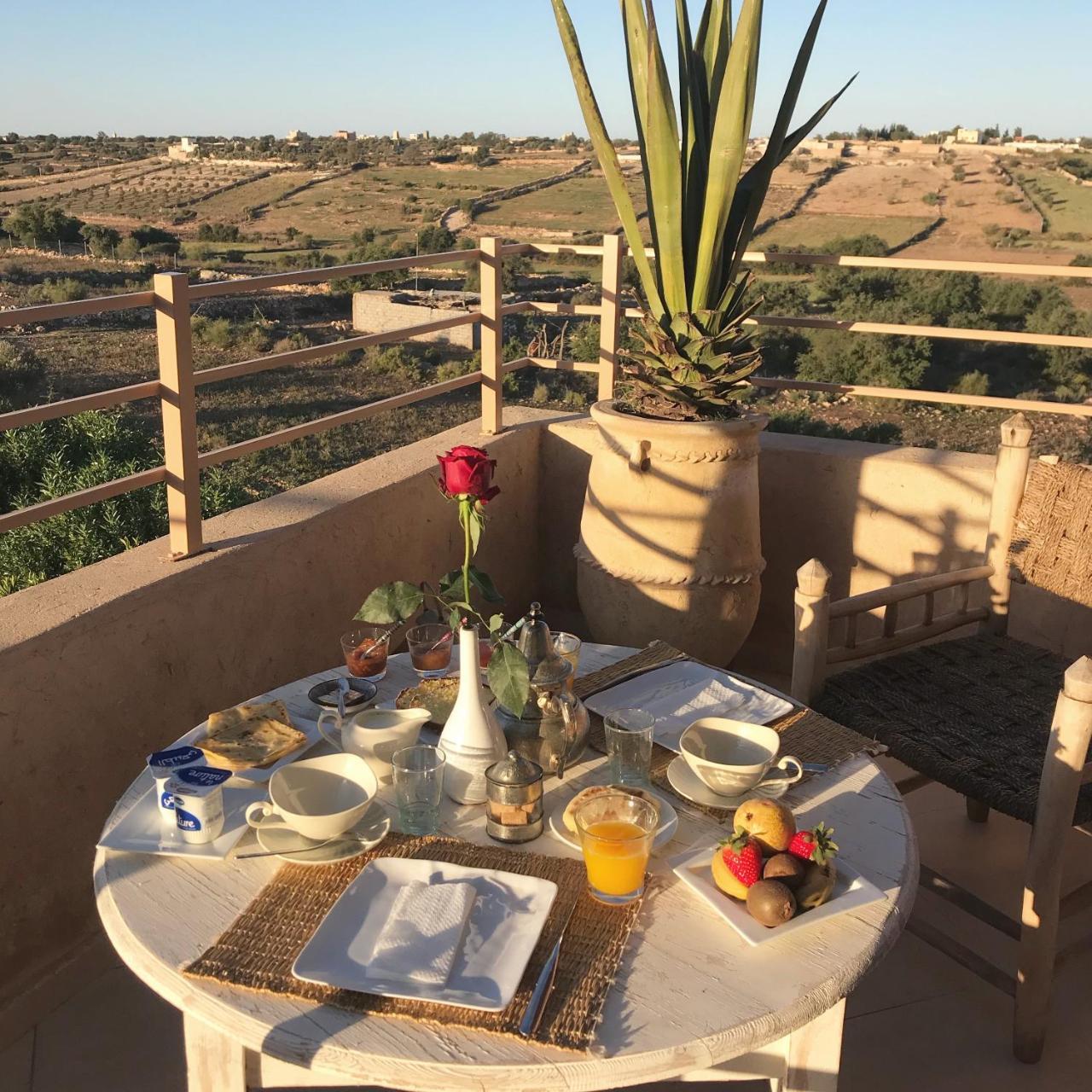 La Maison Rayhan Hotel Ida Ougourd Bagian luar foto
